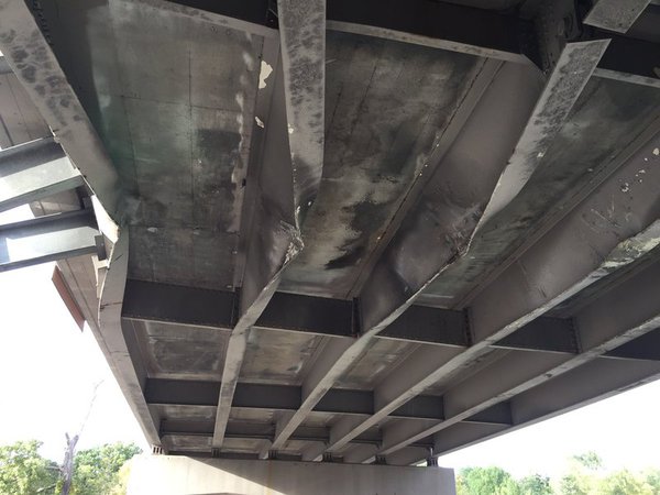 Semi Hits Pleasant Valley Road Overpass On Eastbound I-96