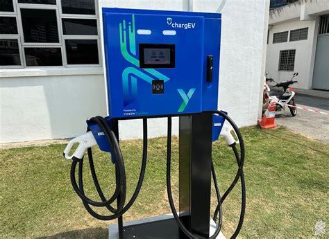 South Lyon Council Frustrated with Lack of Progress on EV Chargers