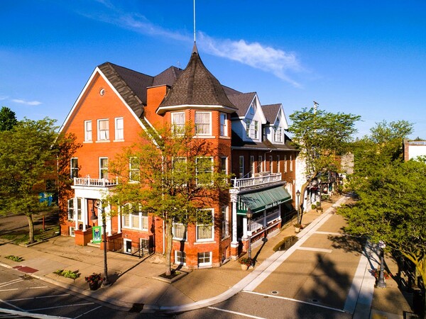 Historic Holly Hotel For Sale