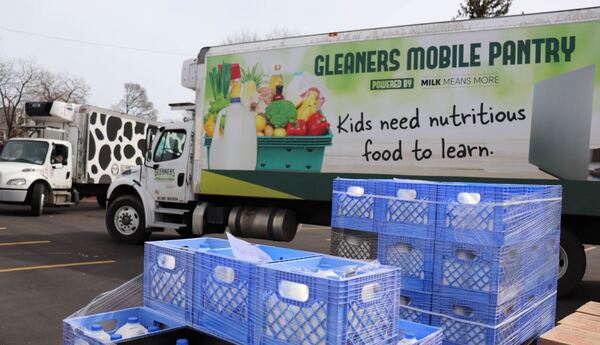 Gleaners Mobile Food Pantry At Highlander Way Middle School