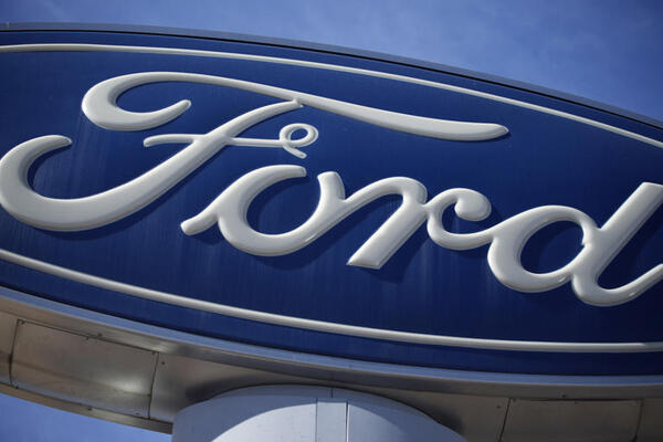 Ford Recalls More Than 270,000 Broncos, Mavericks Due to Loss of Power Problem