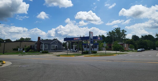 City Of Howell Seeks To Demolish Abandoned Gas Station