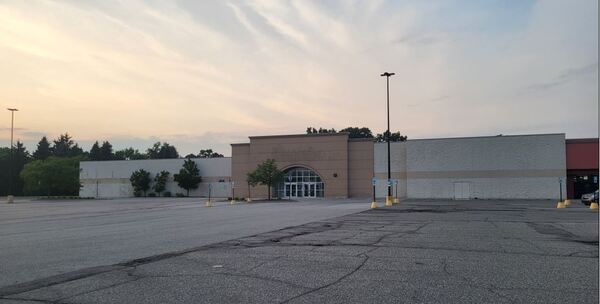 Big Lots To Close In Genoa Township