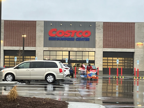 Yeni Costco İş Merkezi Büyük Açılışını Kutluyor